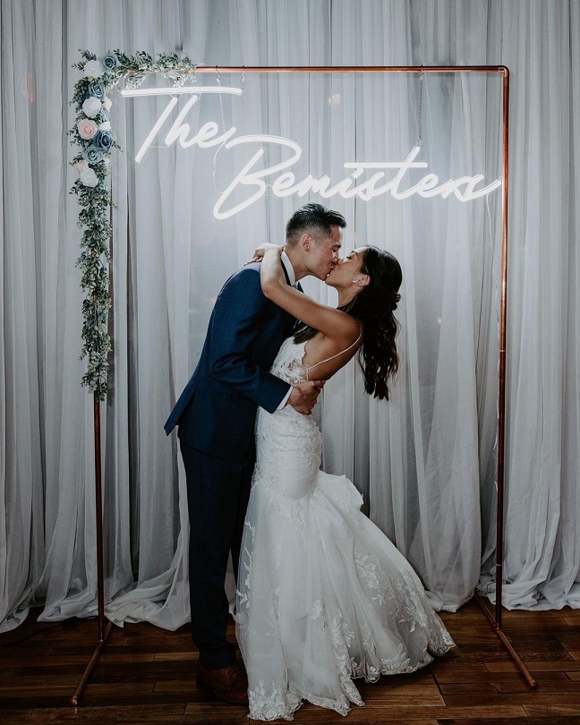 wedding custom neon sign for hanigng